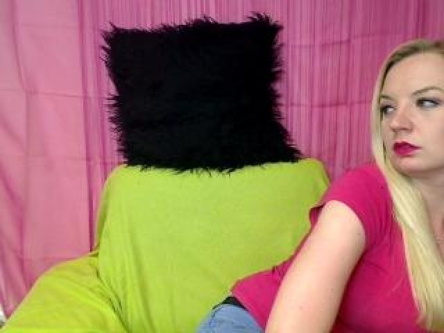 Parissweetx Live Caucasian Trimmed Pussy Female Pussy Webcam Blue