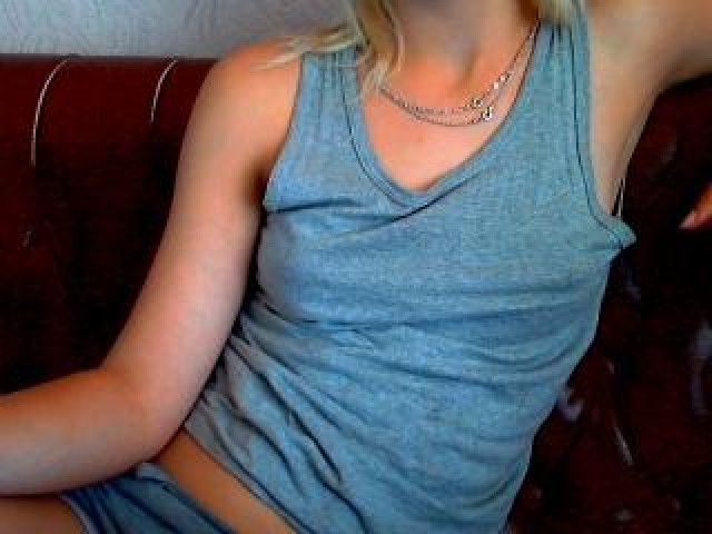 Milawhite Live Middle Eastern Blue Eyes Blonde Female Shaved Pussy