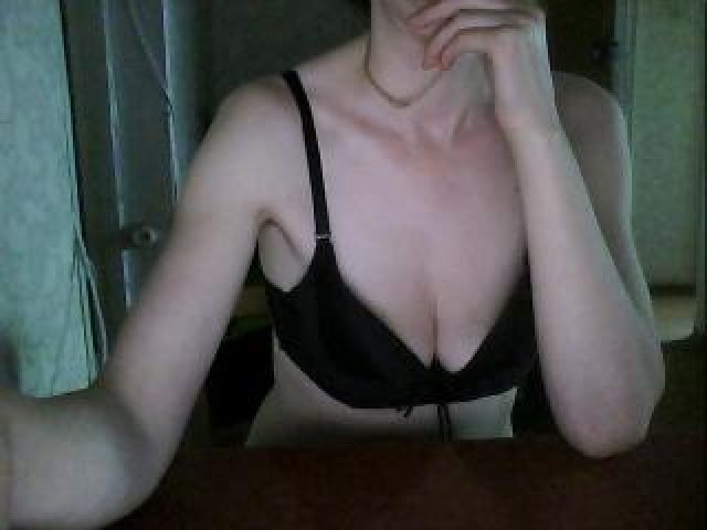 Cissy Brunette Straight Big Tits Webcam Caucasian Medium Tits