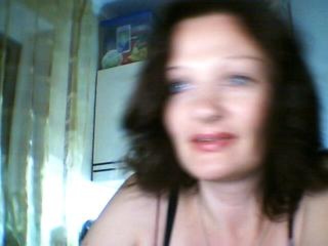 Valikirua Live Female Brunette Blue Eyes Babe Shaved Pussy Webcam