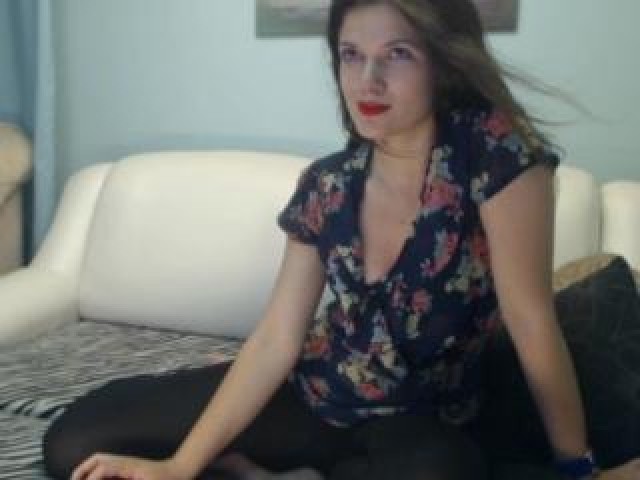 Ciara_Love Webcam Model Caucasian Straight Brunette Webcam