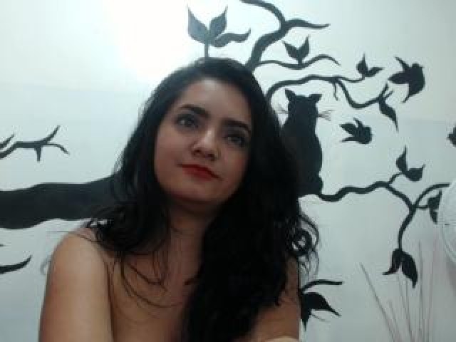 Sammhy Live Model Webcam Latina Shaved Pussy Tits Green Eyes Babe