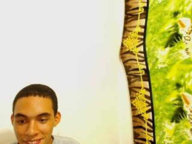 Camiloexotic Live Cock Shaved Pussy Pussy Male Happy Brown Eyes