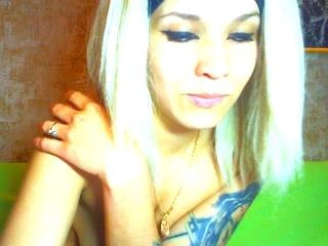 Cuteblonde Live Female Webcam Shaved Pussy Blonde Blue Eyes Caucasian
