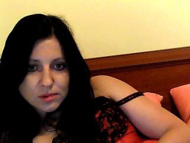 Alyon4yk Middle Eastern Brown Eyes Teen Webcam Model Shaved Pussy