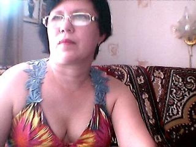 Cammy Live Caucasian Pussy Trimmed Pussy Webcam Mature Female Model