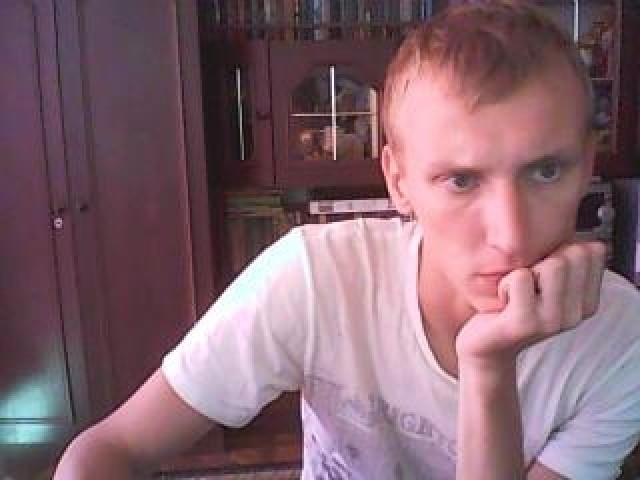 Dimonchik Live Hairy Pussy Blue Eyes Model Teen Male Caucasian Webcam