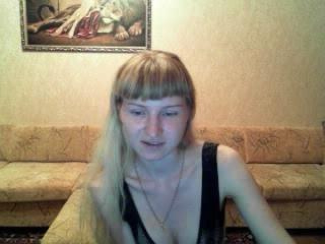 Marianne22 Caucasian Female Shaved Pussy Babe Webcam Blue Eyes